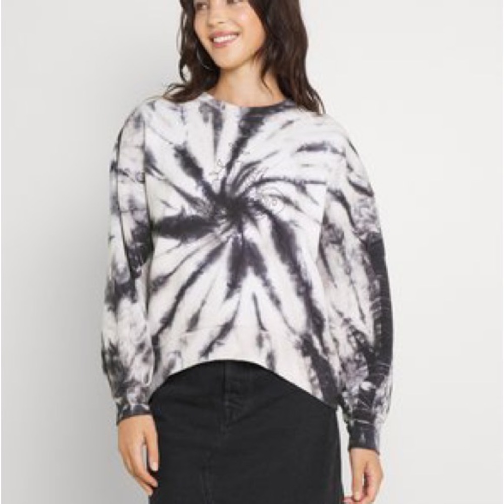 Levi’s PAI premium embroidered tie dye pullover sweatshirt